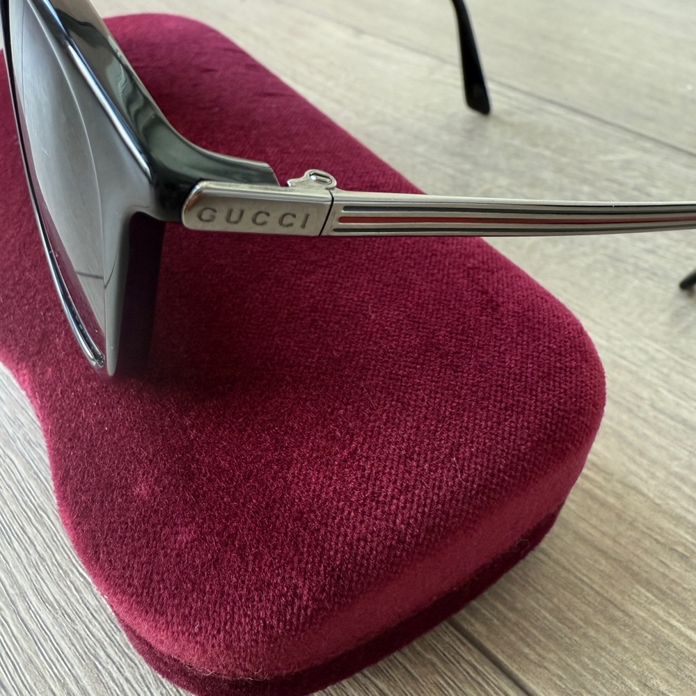 Gucci Black and Tan Sunglasses - Picture 5 of 5